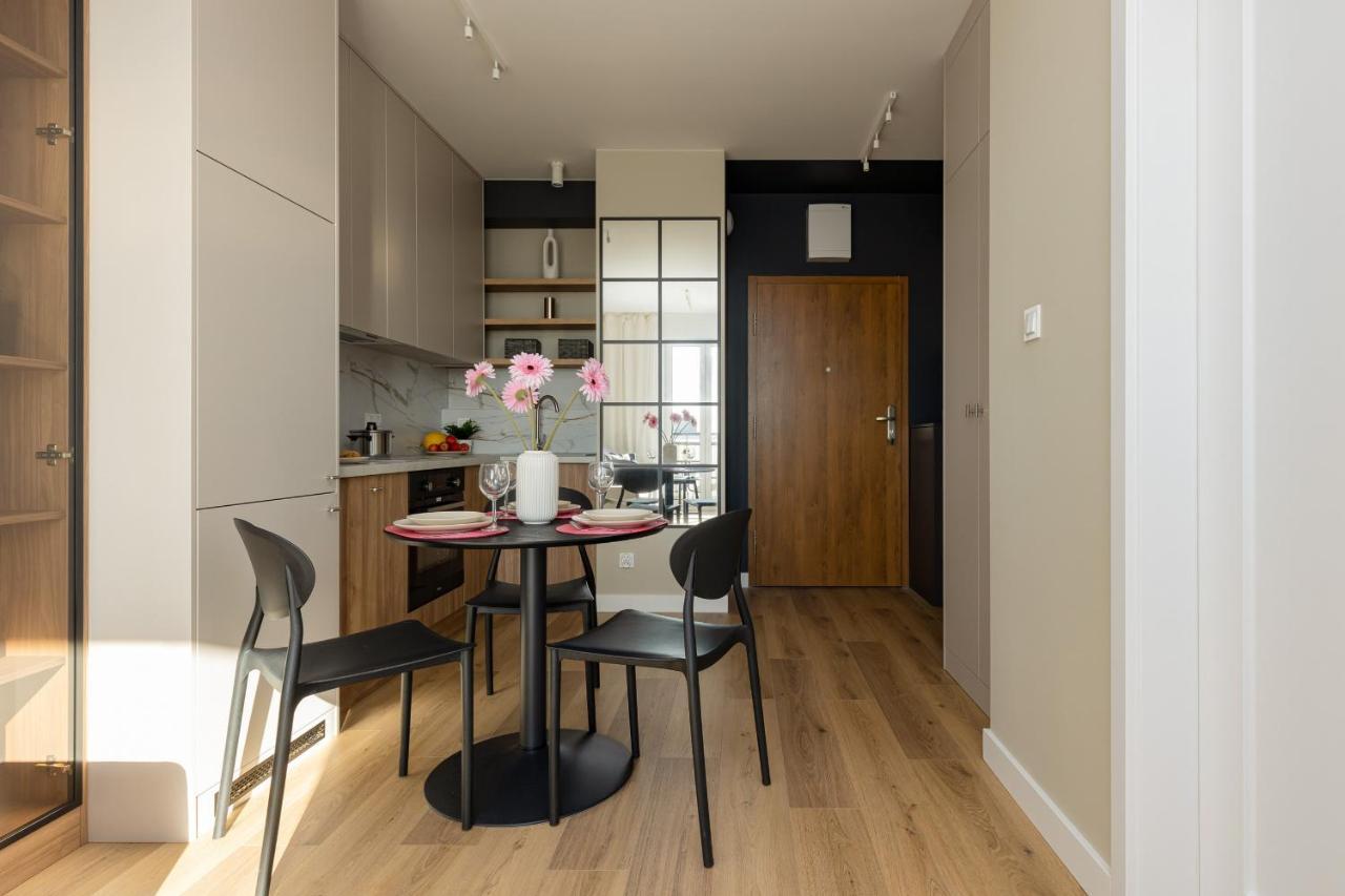 Apartament Lopuszanska With Parking Place By Renters Warszawa