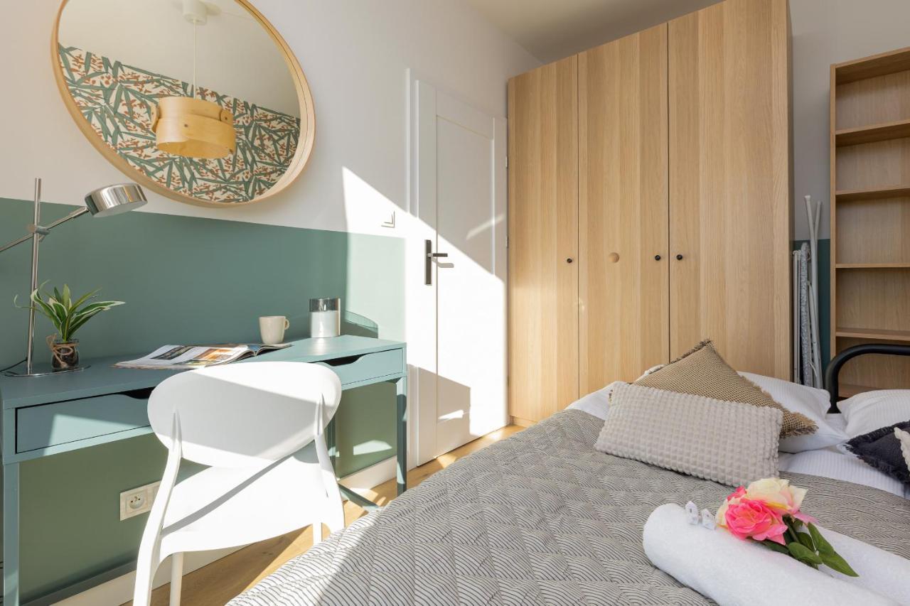 Lopuszanska With Parking Place By Renters